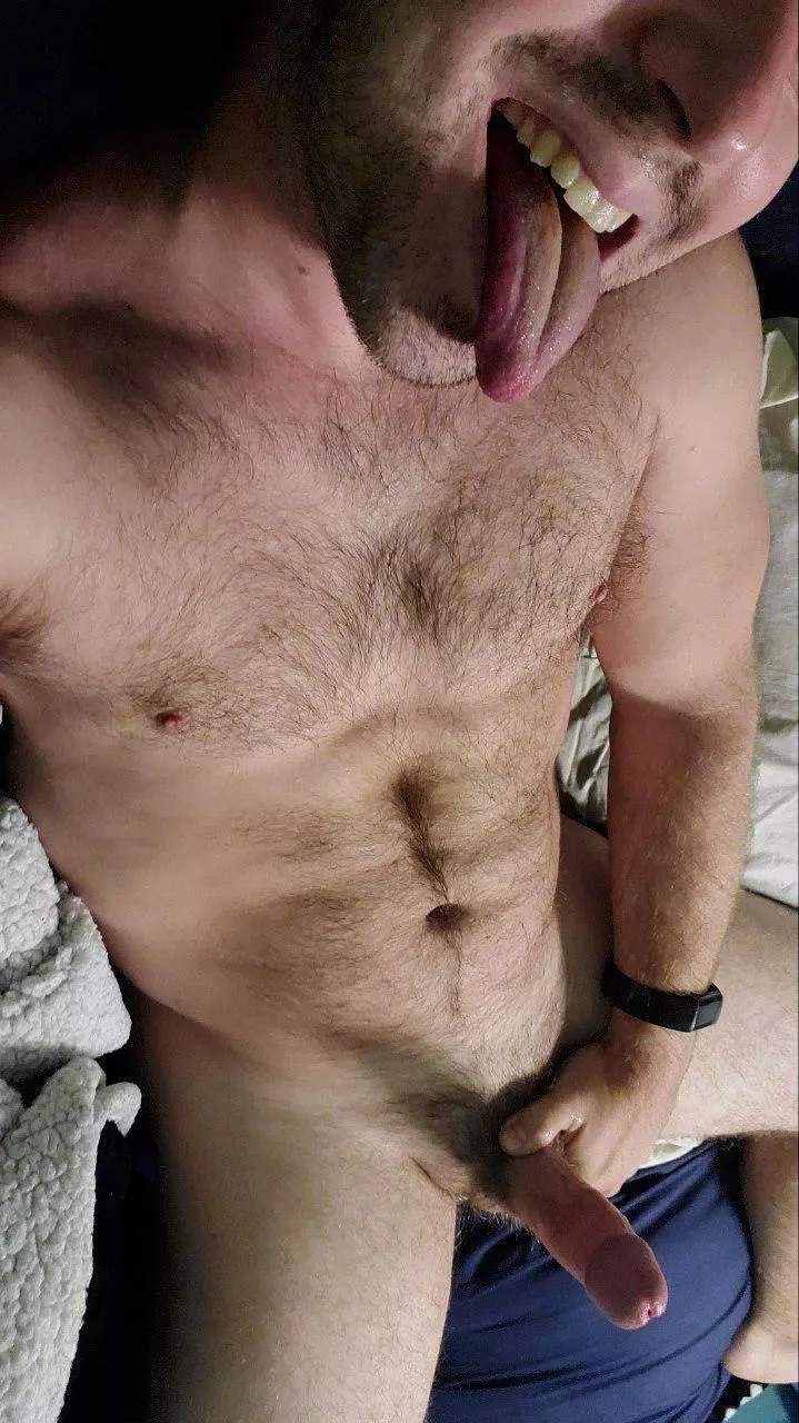 Alright, who's gonna let me eat their ass? posted by Strikplatinum