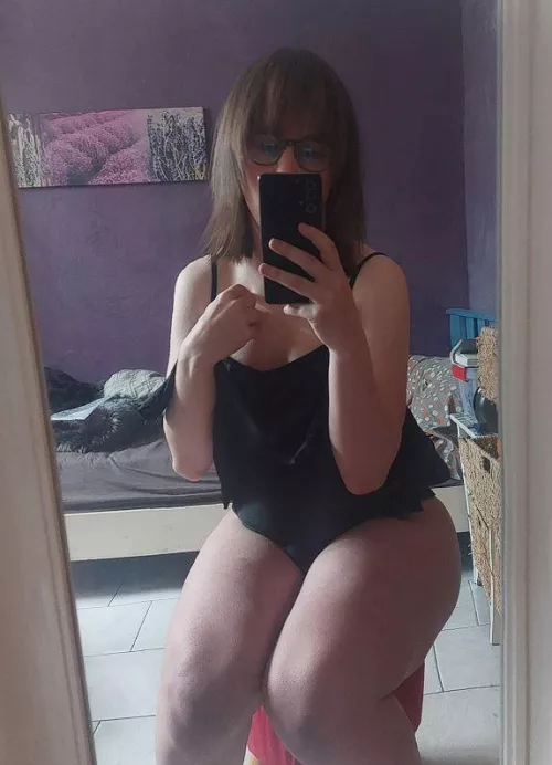 Do I look like a pretty girl 🥺 by CherryAlice_