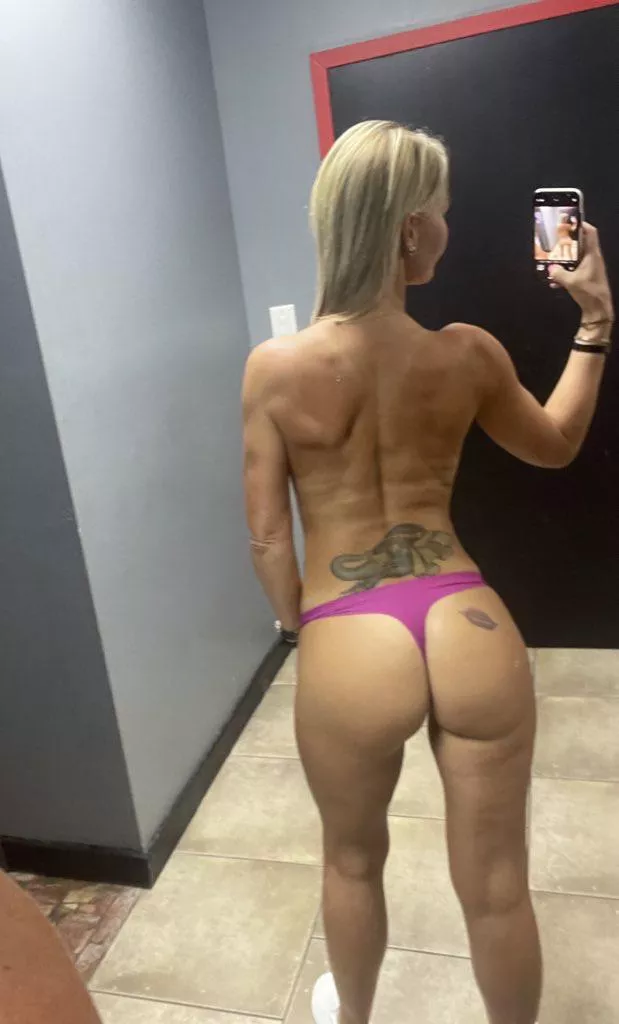 Do you like a fit backside? 39F posted by fitnesswife1983