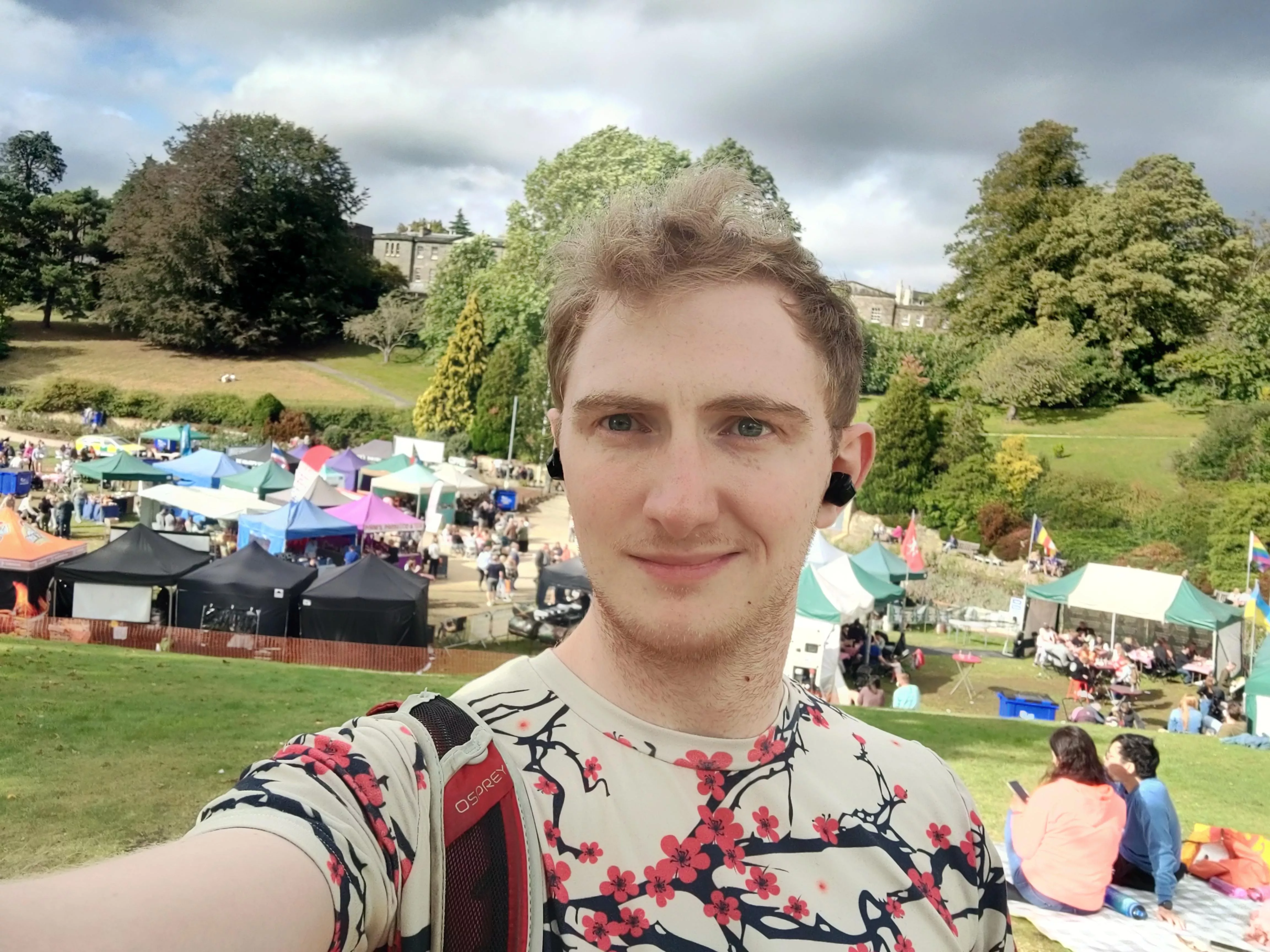 Explore the food market with me? posted by Atomlad360