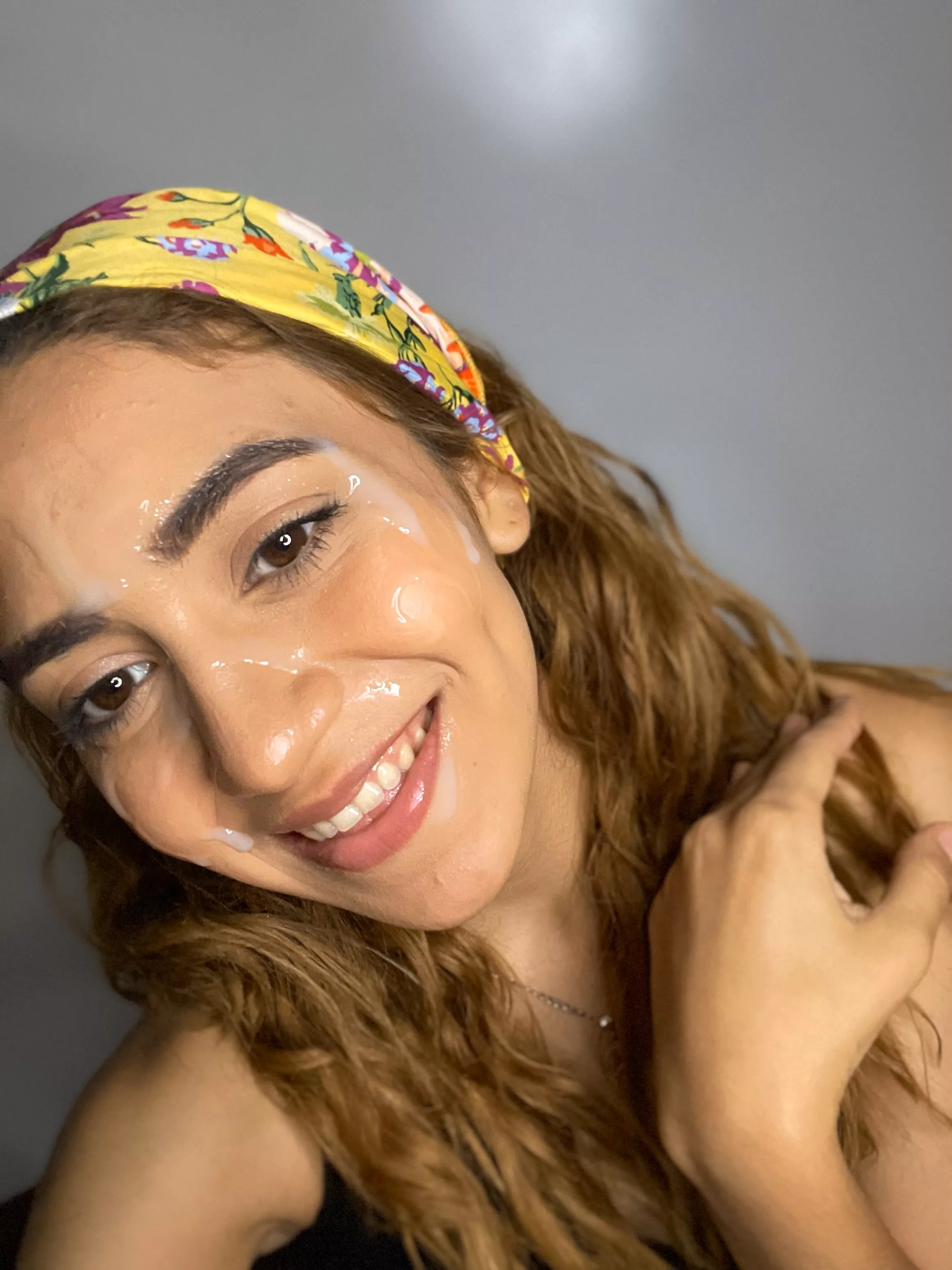 I never take off my mom's bandana that she always wore in her 20s. How do I look in it? 😉 posted by ArtemisCarmona