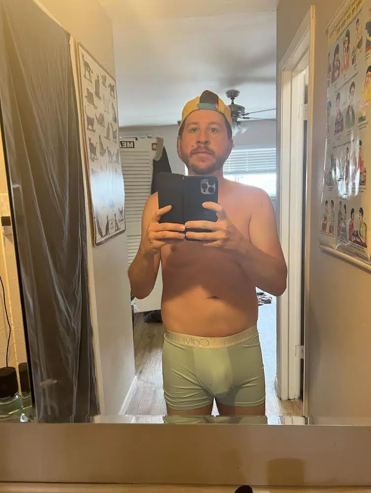 I really like these ones. posted by dlew505