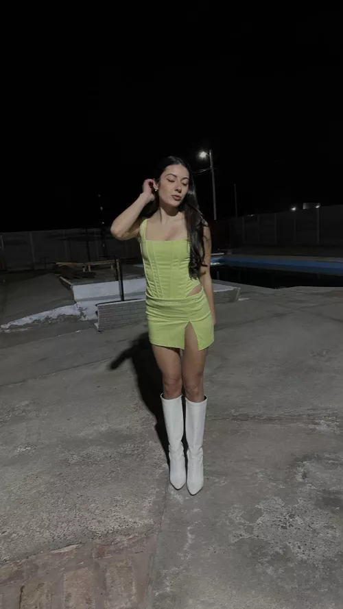 If I wear like this, do you let me walk home alone at night? by NewClassroomz