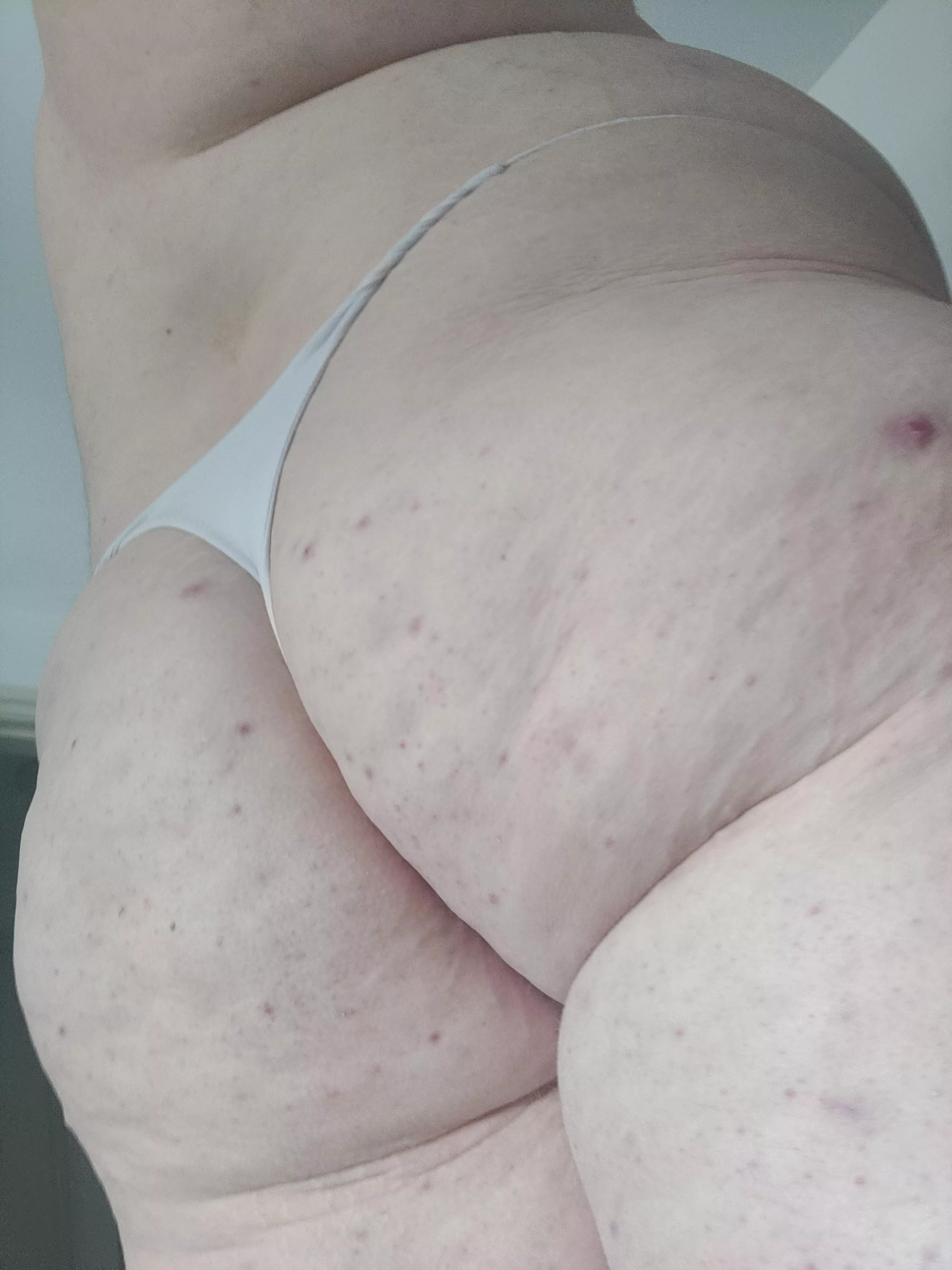 Lazy Sunday outfit 😋 posted by InformationThis3601