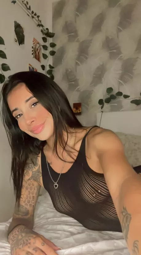 love this bodysuit 🖤 posted by ColombianSkinny