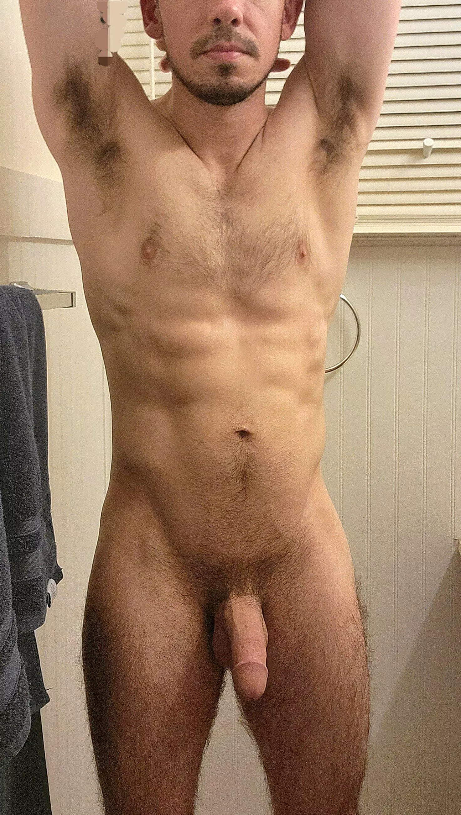 Morning stretch 😏 posted by pbnjelly2417