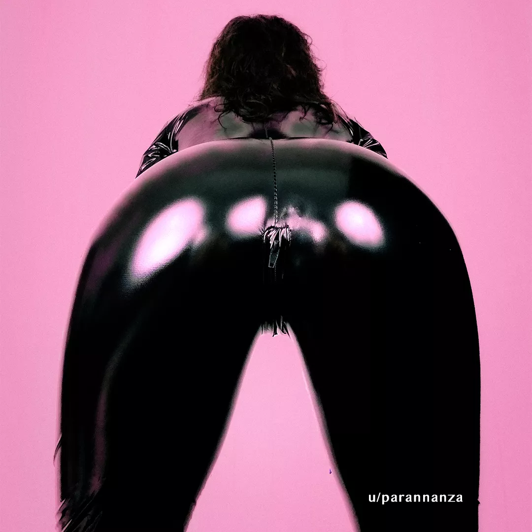 Shiny Suit! posted by parannanza