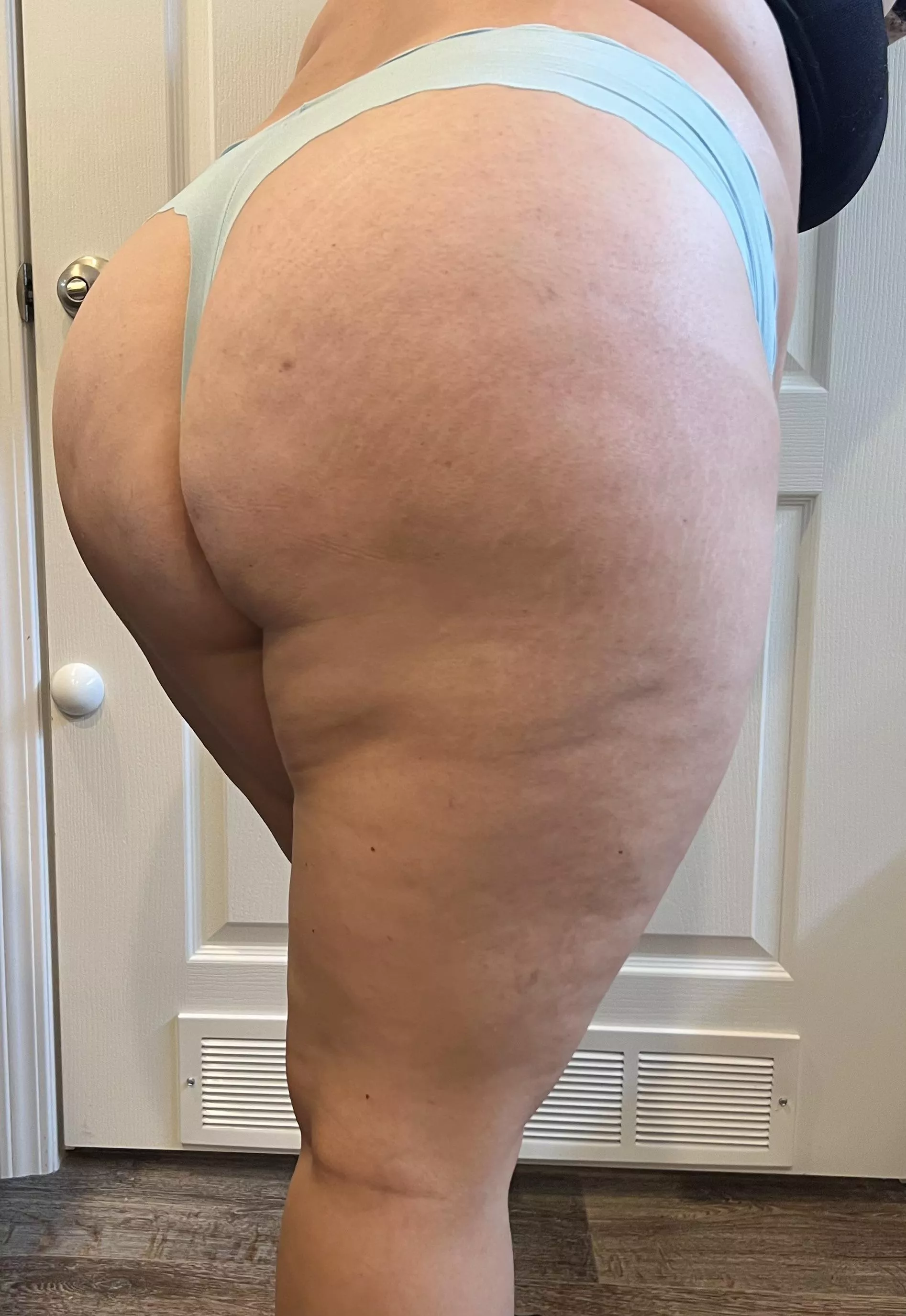 Sinful Sunday. posted by love2boundsboss