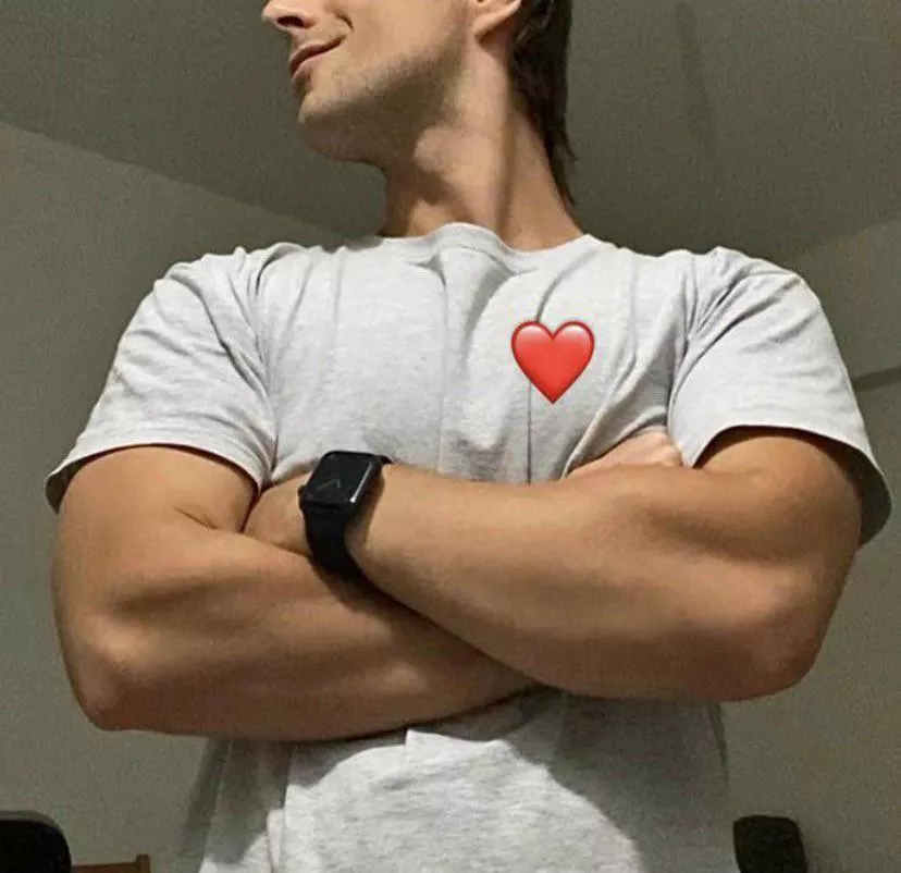 Who wants to cuddle, have rough sex and lazy breakfast next morning? posted by dwinddt