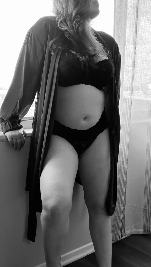 All alone for the day, keep me company? [image] by flirty_wifey12