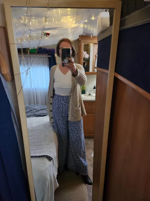 [F]orever sad that summer ended and it's already sweater weather by thegoddessstar