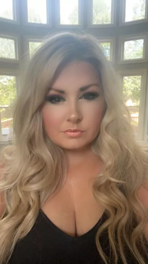 Happy Monday! by Highheel_Hotwife_GA