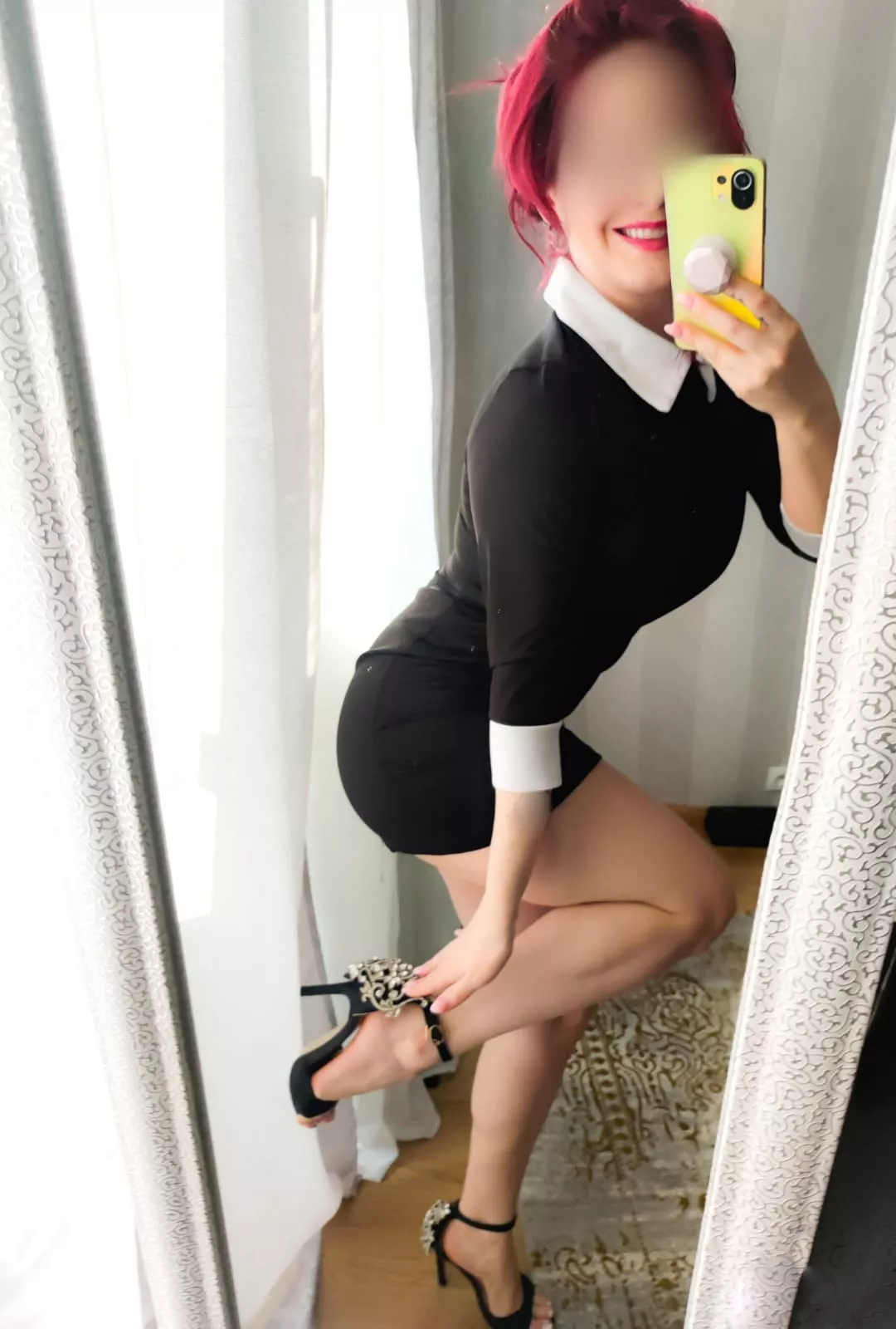 Heading to a meeting.. are coming with me? 😈🔥 posted by bluekitten8088