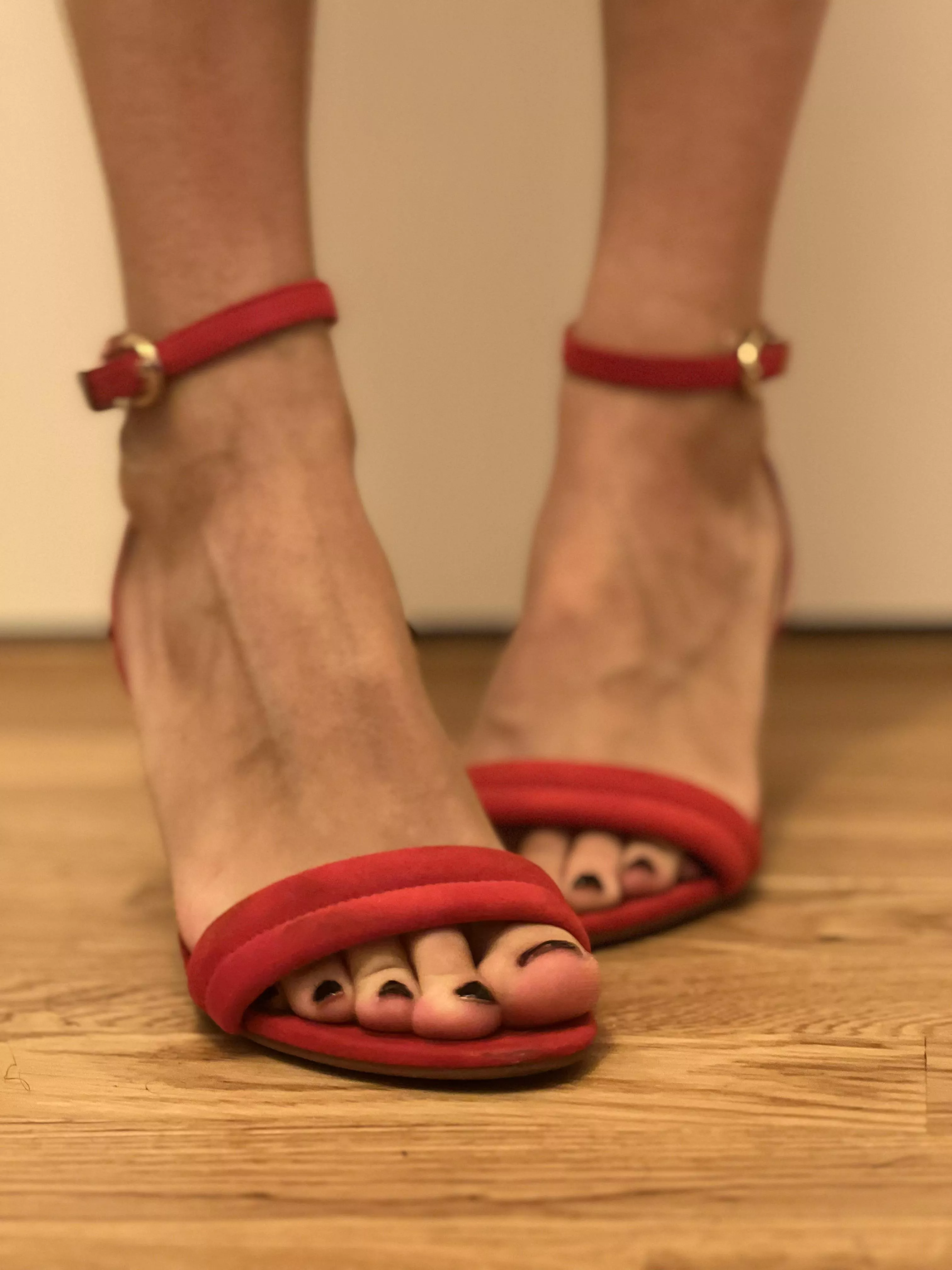 Heels are so sexy posted by spicydisaster123