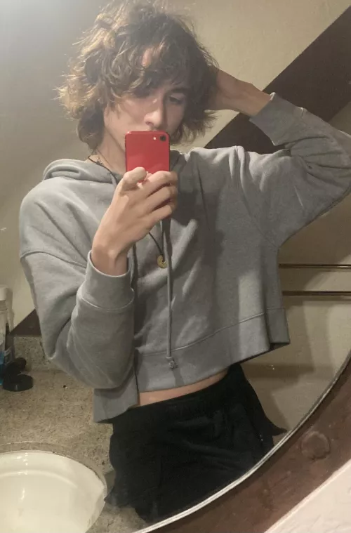 How do I look? by TheGressIsReal