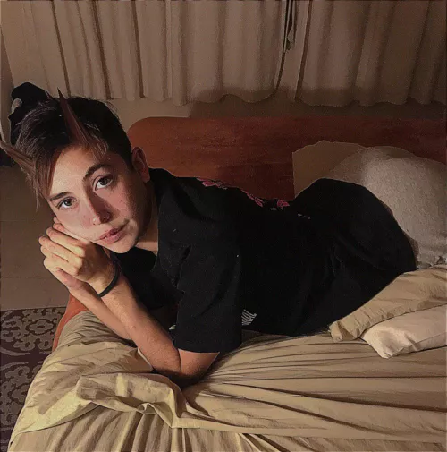 i feel sad when im not called a pretty girl by fedes1