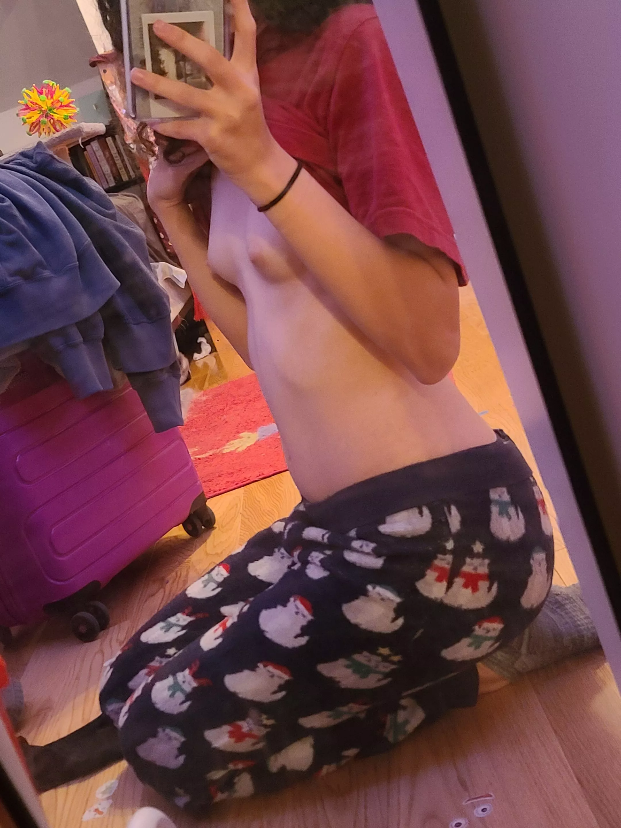 I love older women doms.. posted by UselessNugget66