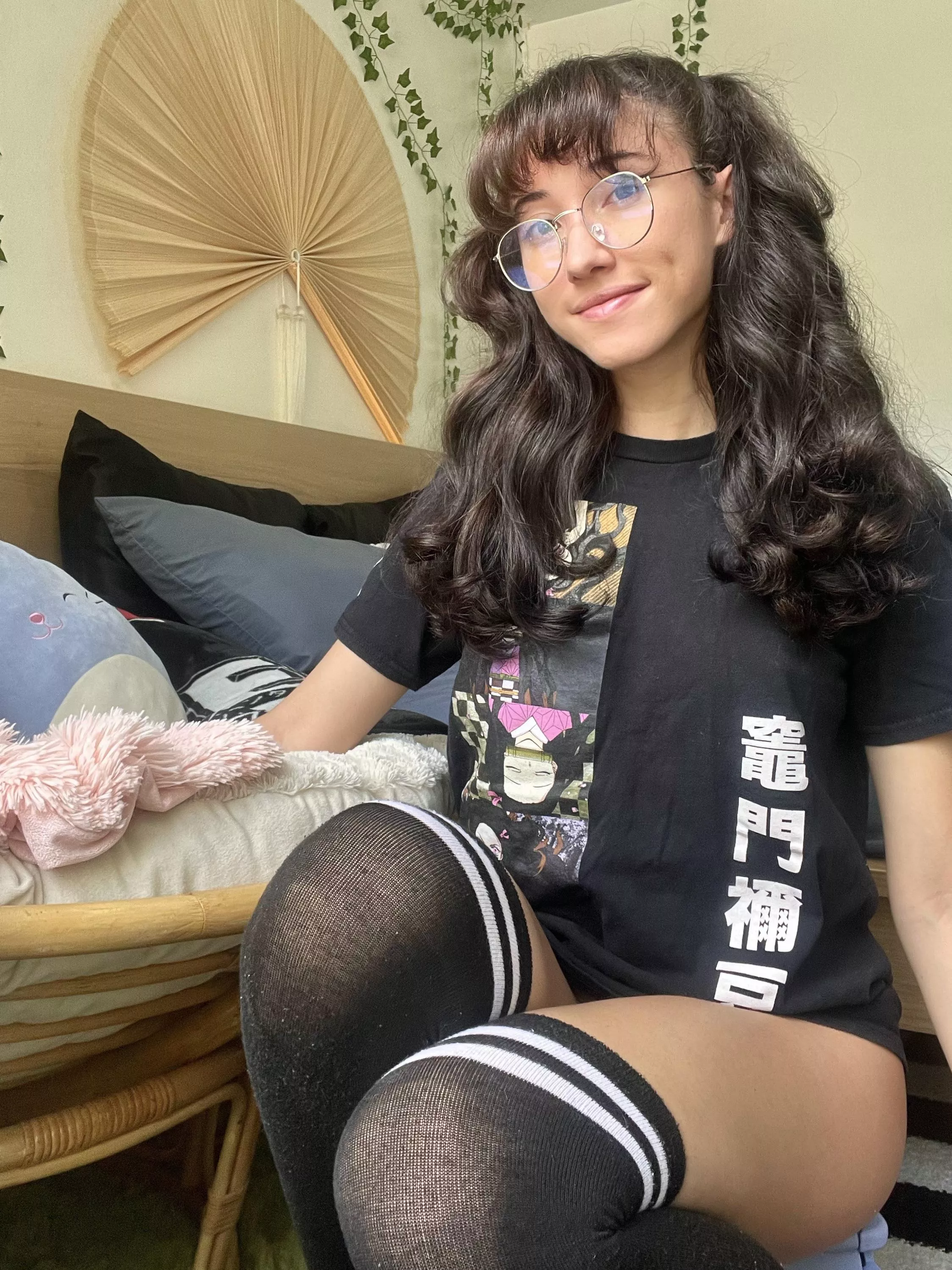 I’m getting new glasses soon but I’m gonna miss these <3 posted by Miabellerina