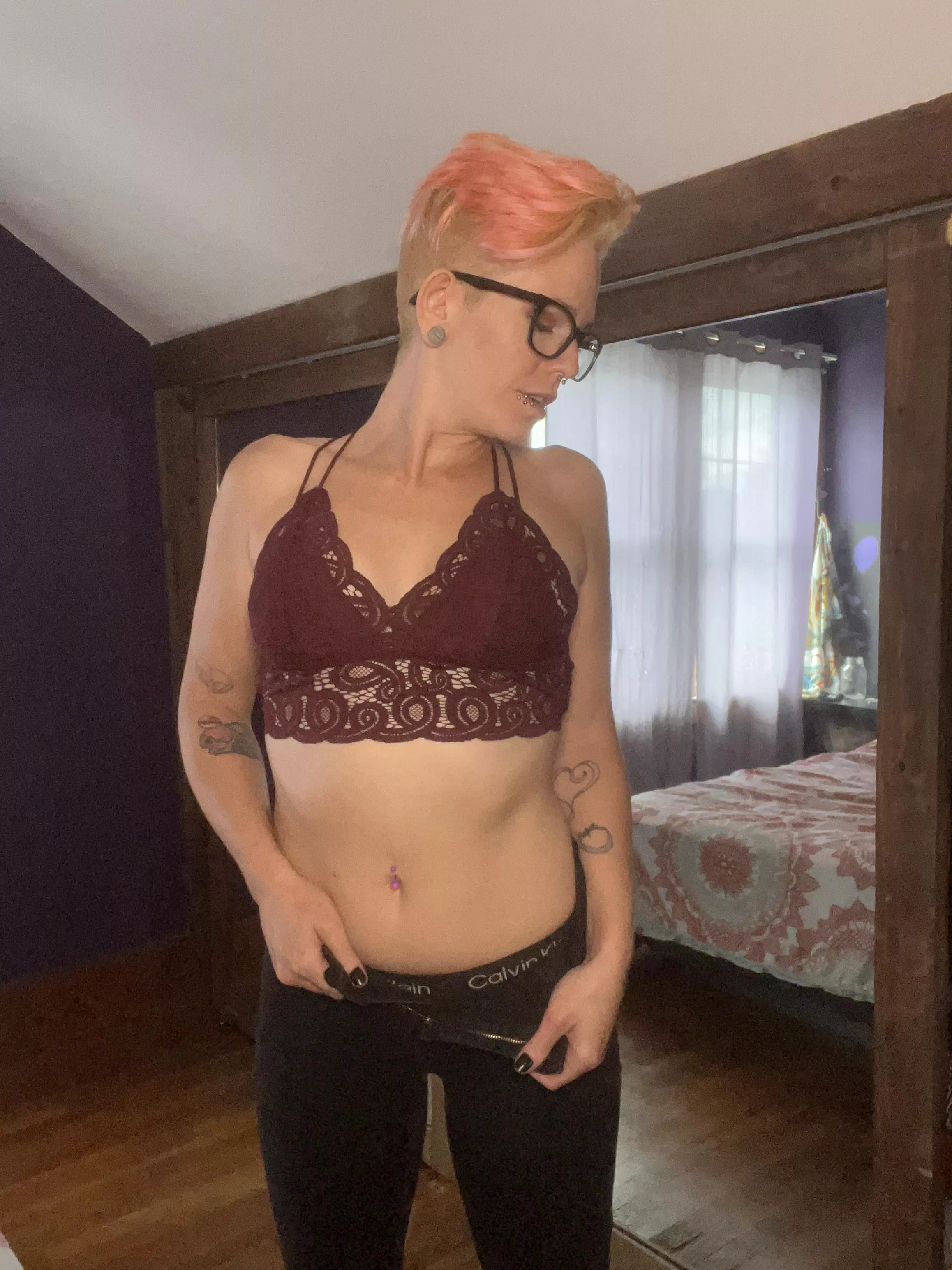 My clothes are going on the floor posted by Zanna_banana_27