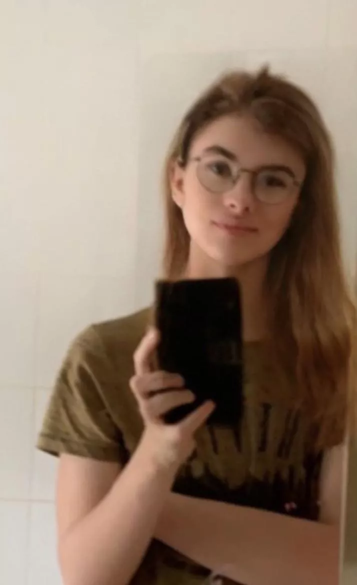 am i cute? posted by ThatBoiKemp