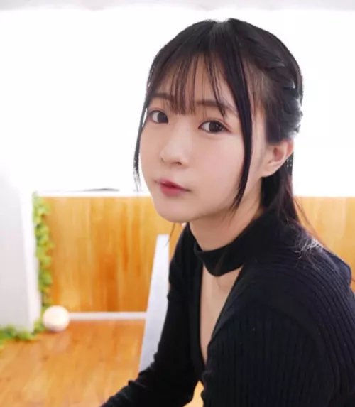 Anyone know her name, pls? by tristanjet