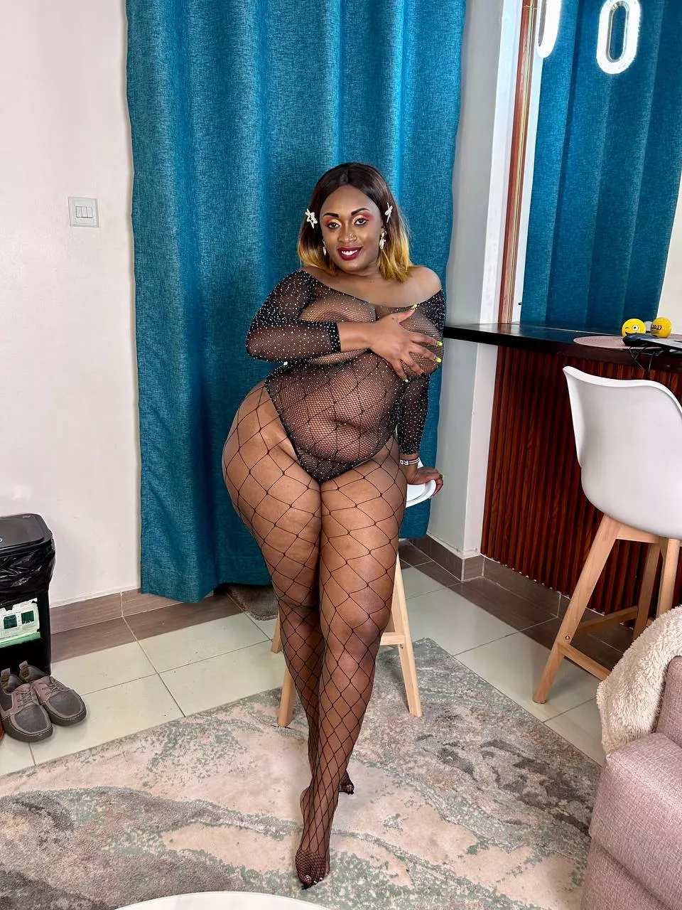 Do men here like girls my size ? posted by Rozie_99