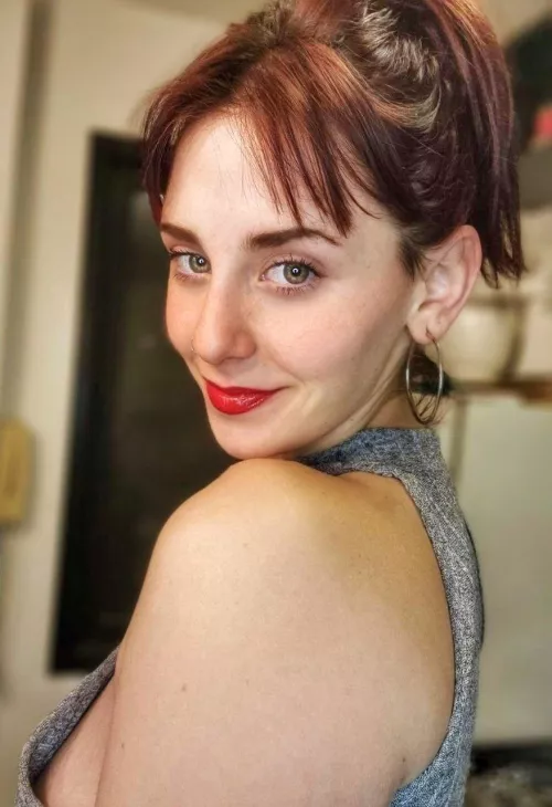 Do you find my eyes pretty? by offinvasion