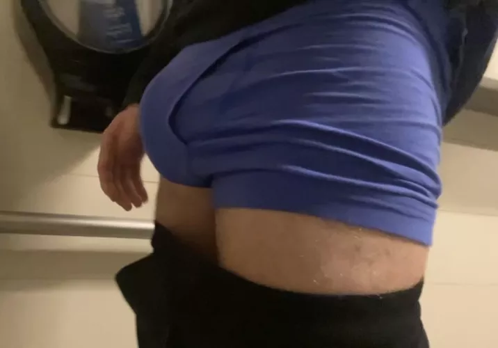 Gym bulge by boinkbusy