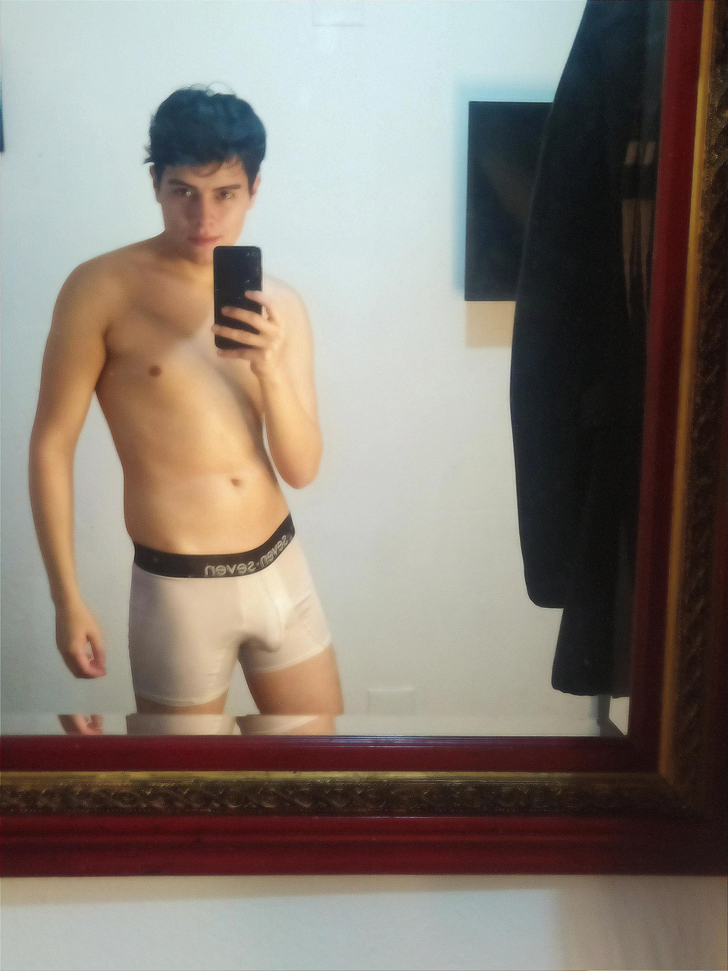 Hey 🌃 posted by nicolaspark20