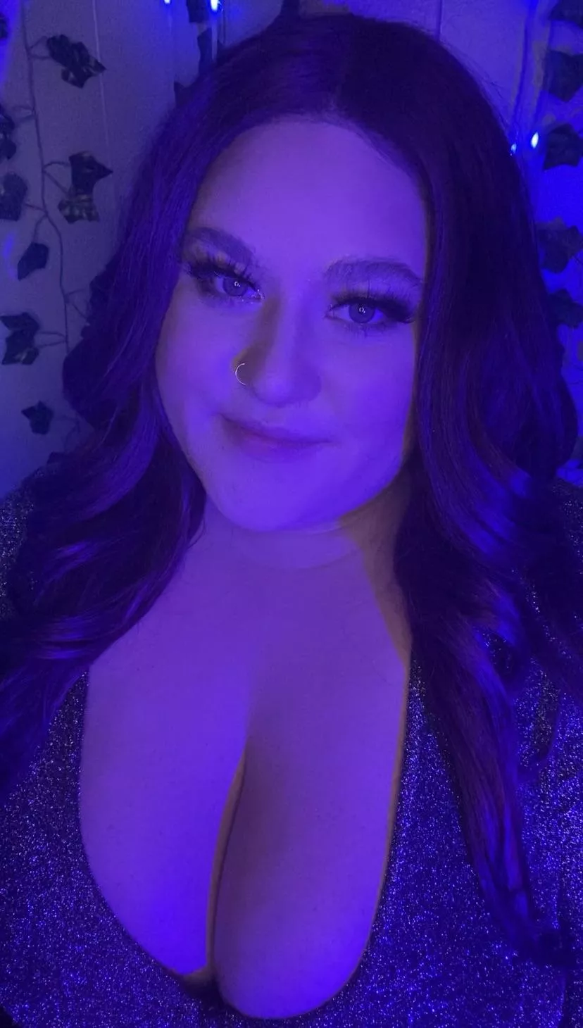 I wanna be your crush🍒 posted by BBWCherry_4