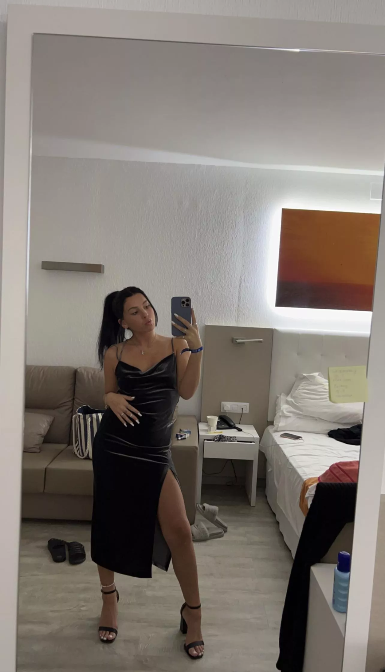 IUTR college girl (f18) posted by NaomiSchuppe