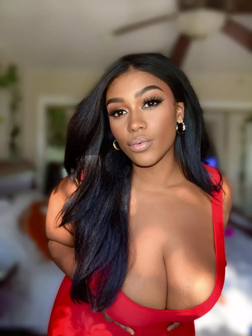 natural lighting on natural titties by kennedydavisof