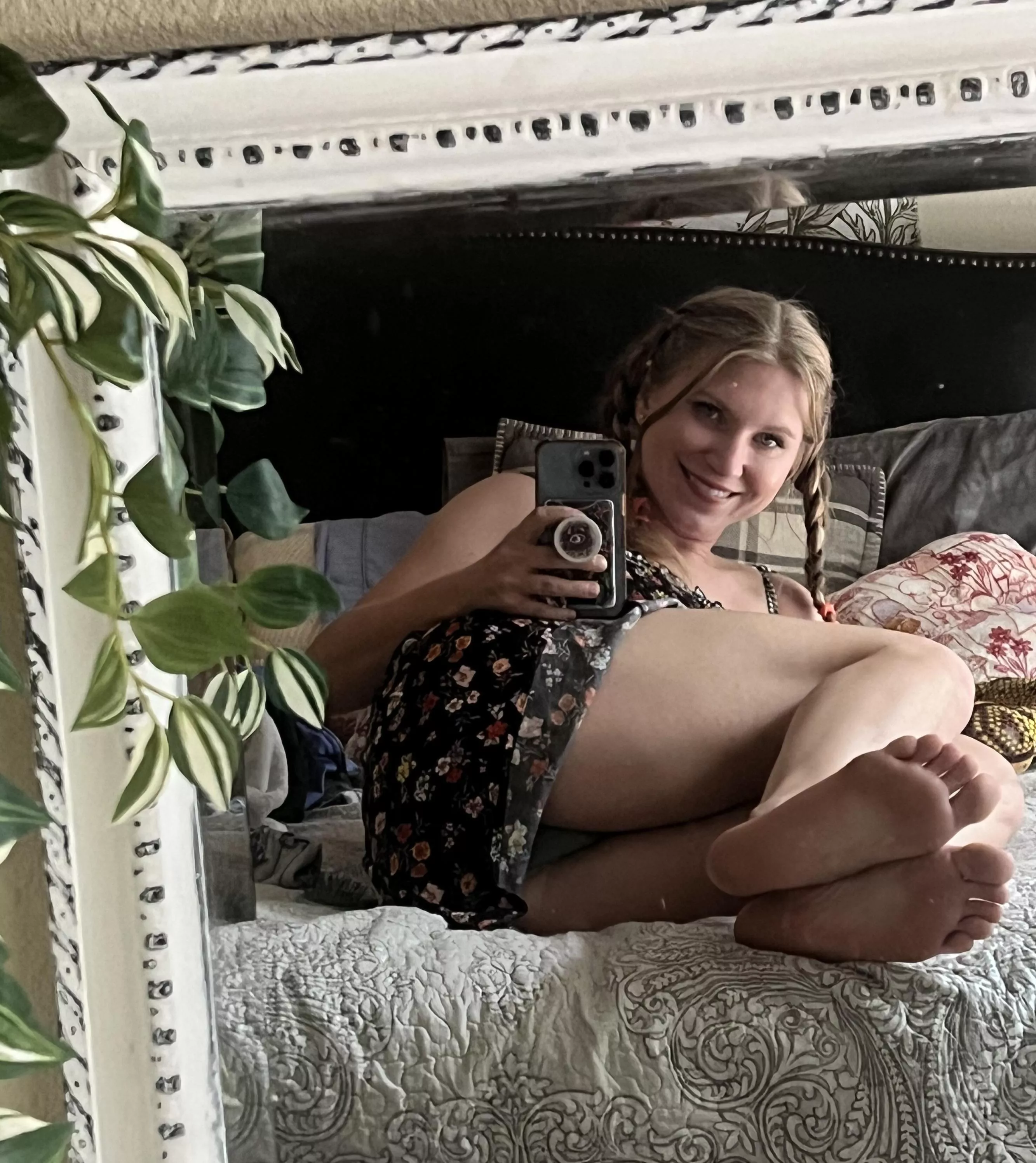 Oh hey there, see something you want to lick on?? posted by Hallegoodgirlx