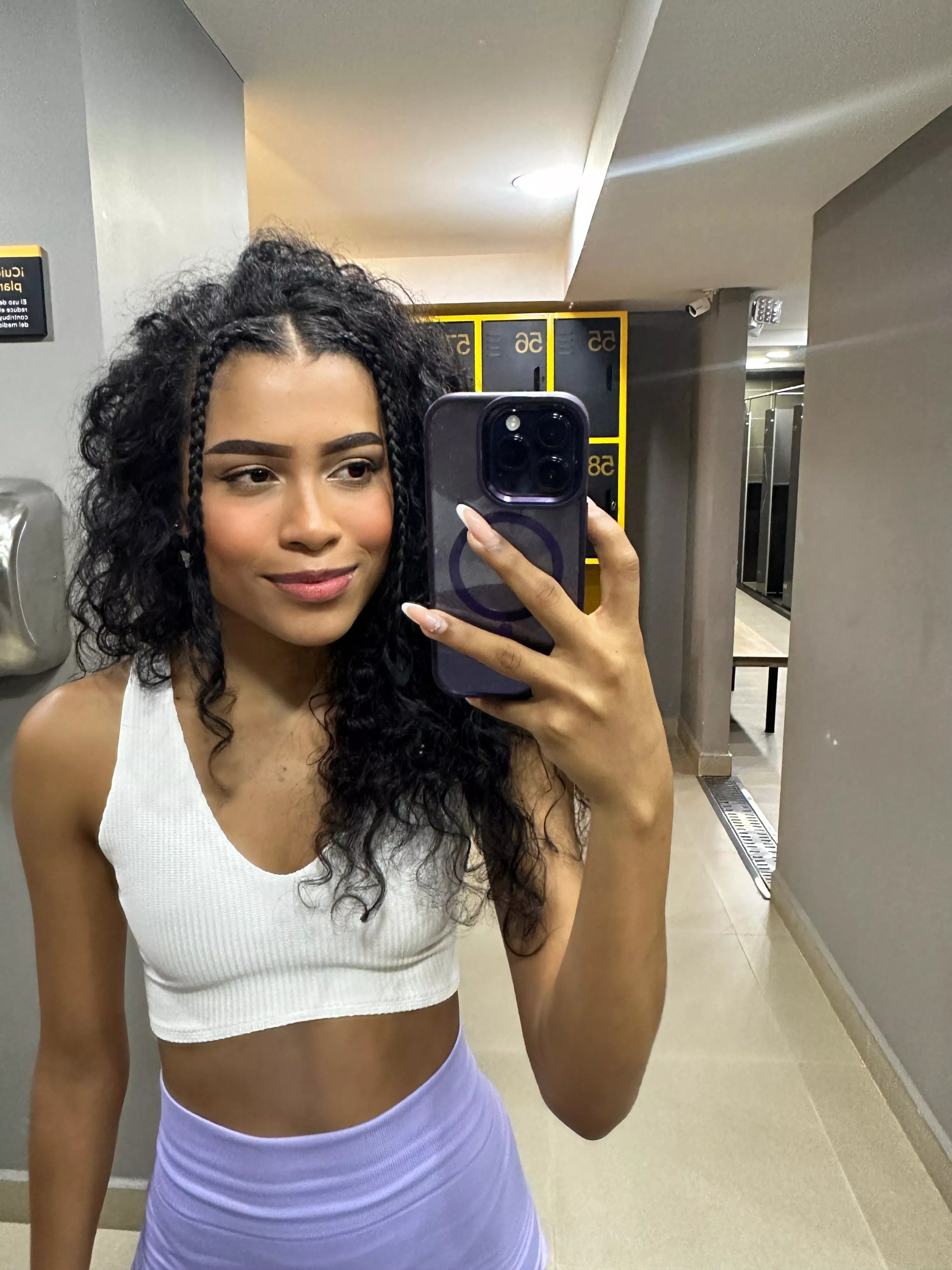 Pre Workout Selfie posted by auroraelisex