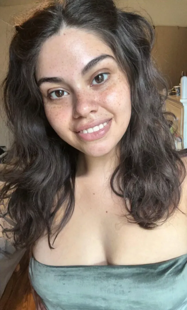 Thoughts on girls without makeup on posted by mollyzedolly