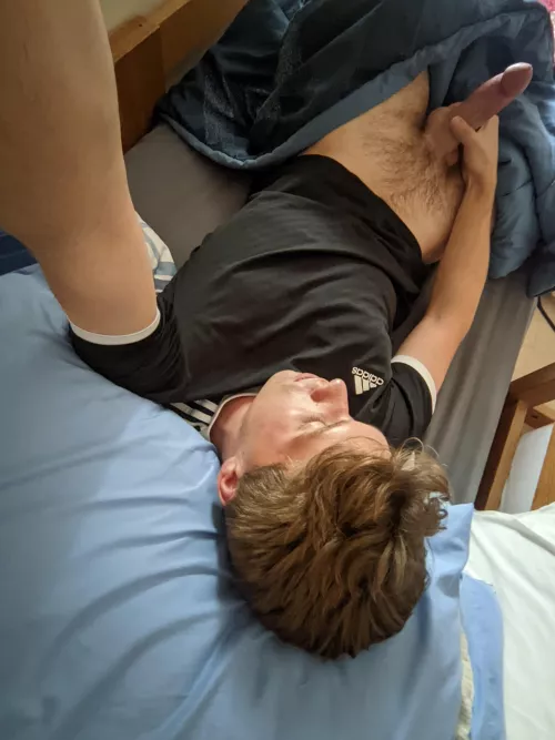 20 horny college student, what would you do to me? Sc: yuman350 by 350yuman