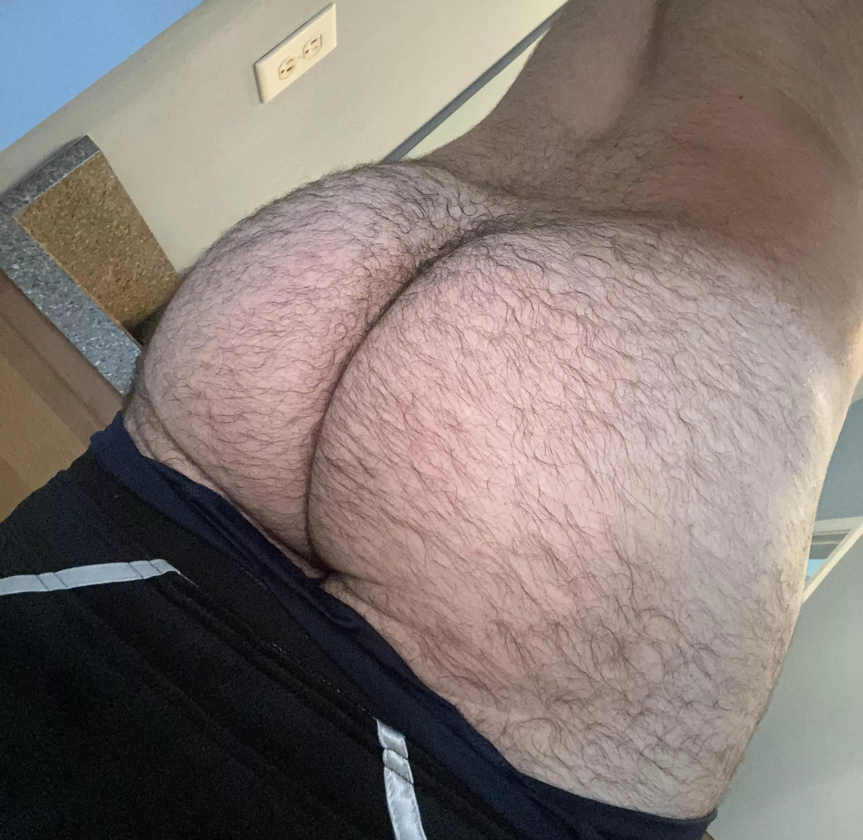 24 in shape DL Arab with a big furry ass. 🤪 Add my snapp: FrrFun1 or DM me posted by frrfun