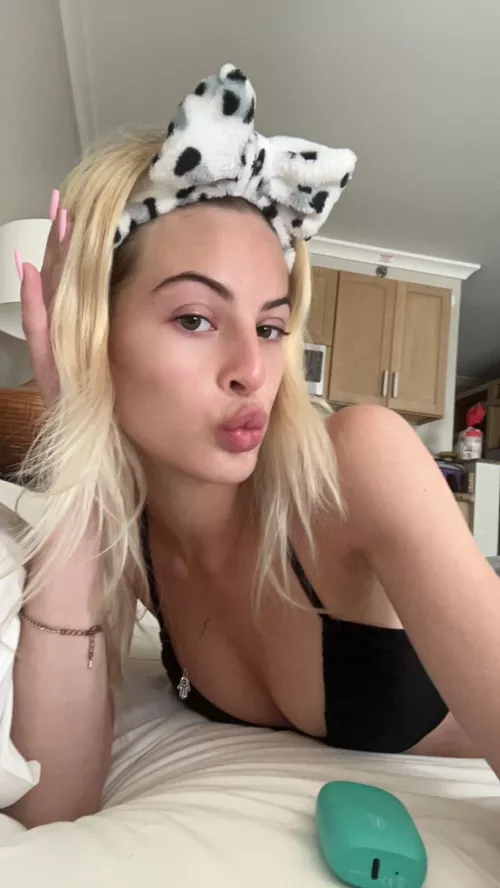 Bed head ☺️ by Comfortable-Buy-3023