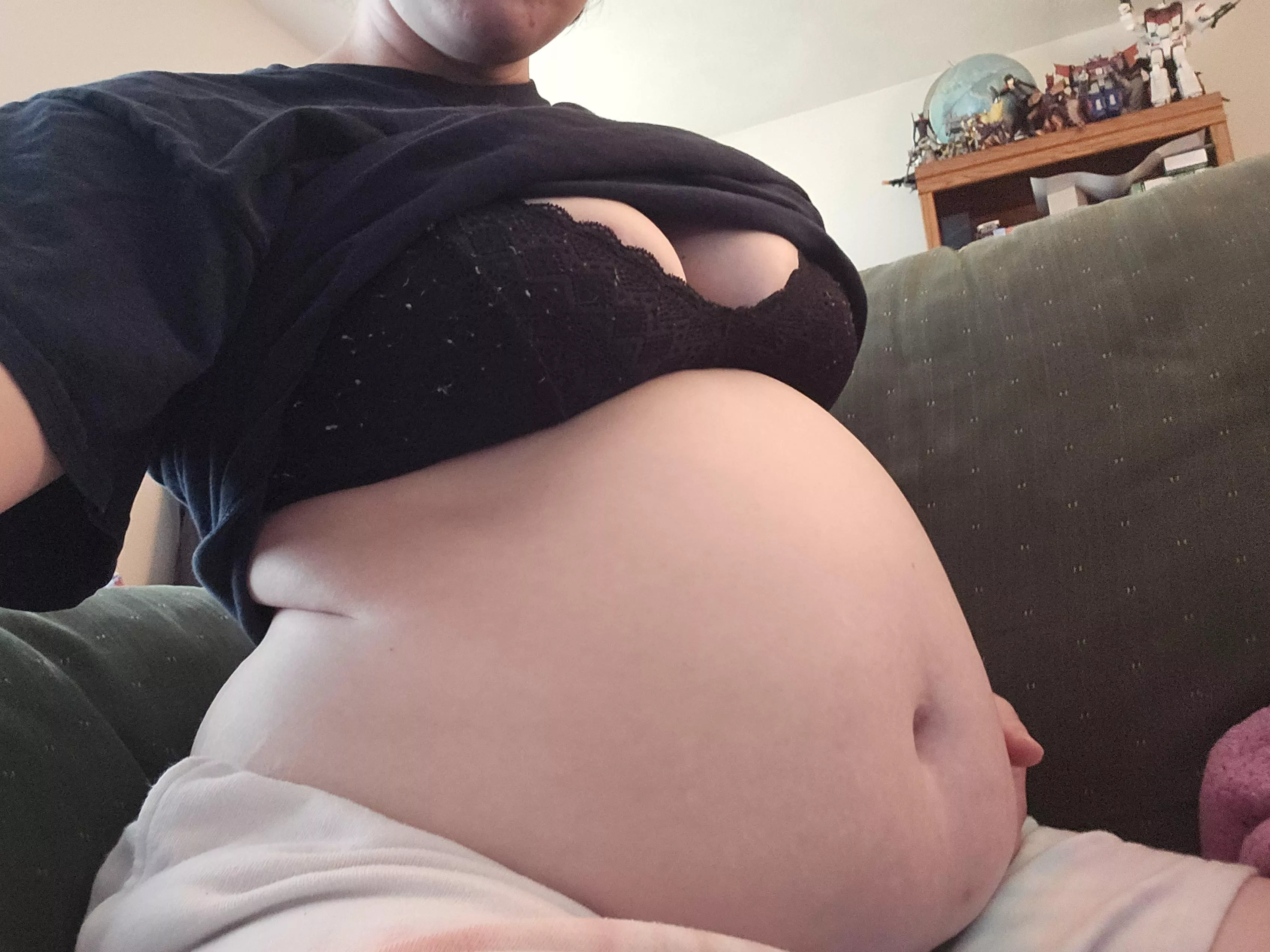 Biiiiig posted by lookathatbelly