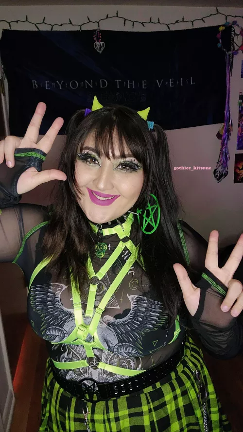 Cybergoth Babe~ but she's not going outside cuz its raining lmao by gothicc_kitsune