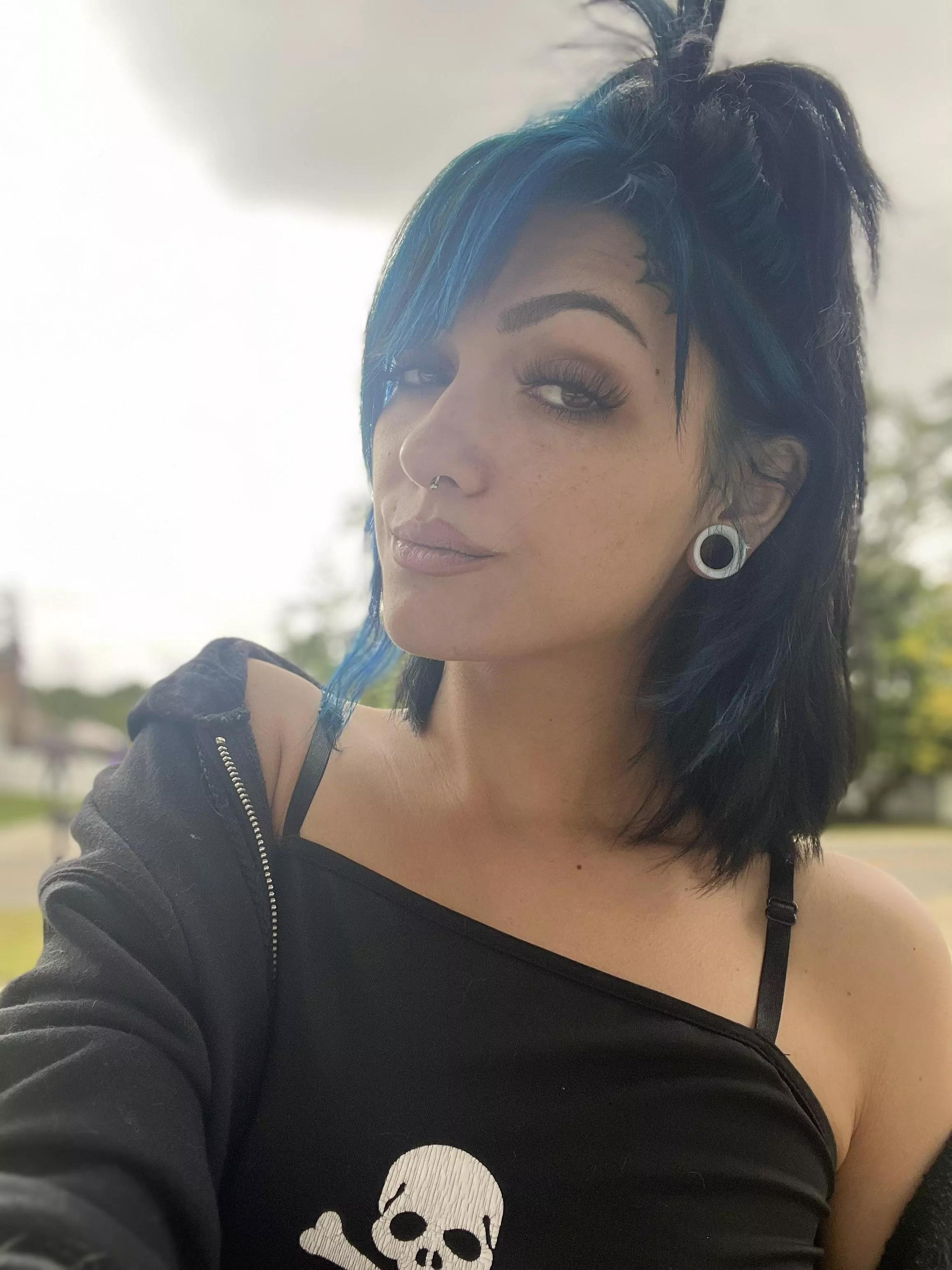 does my haircut look good?? posted by fairybr4t