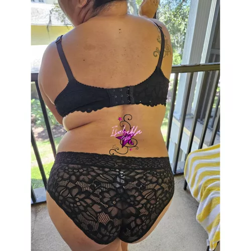 emoji me below & I'll nude your dm... deal? by Isabellainfiel