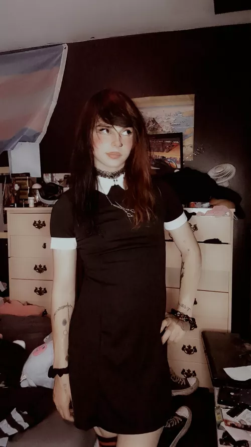 Happy Wednesday y'all anyone needs a hug? 🖤🤍🖤🤍🖤🤍 by Anastasia_Motionless