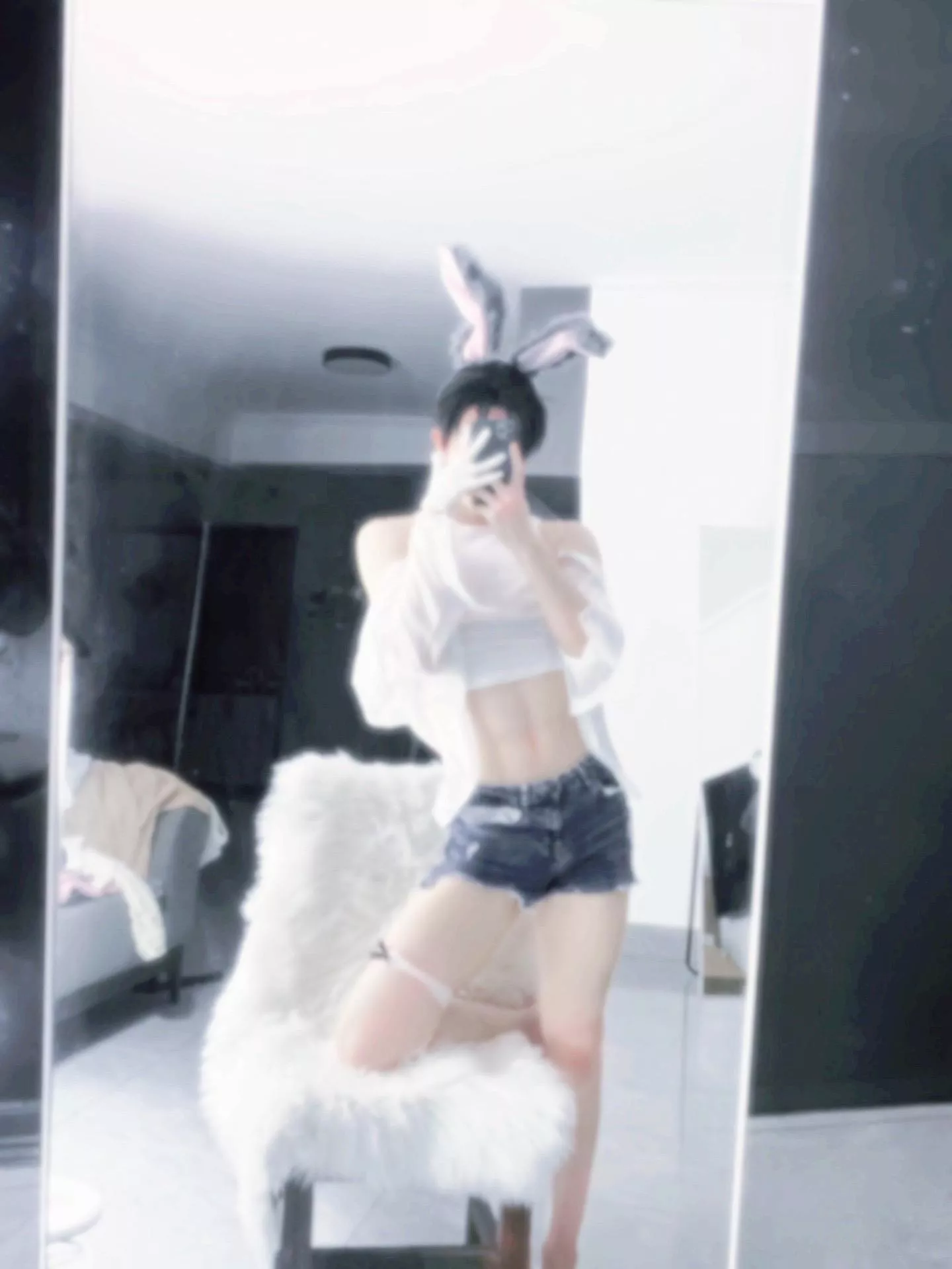 hello, I'm new here 🫢 posted by zetsumeisetsu