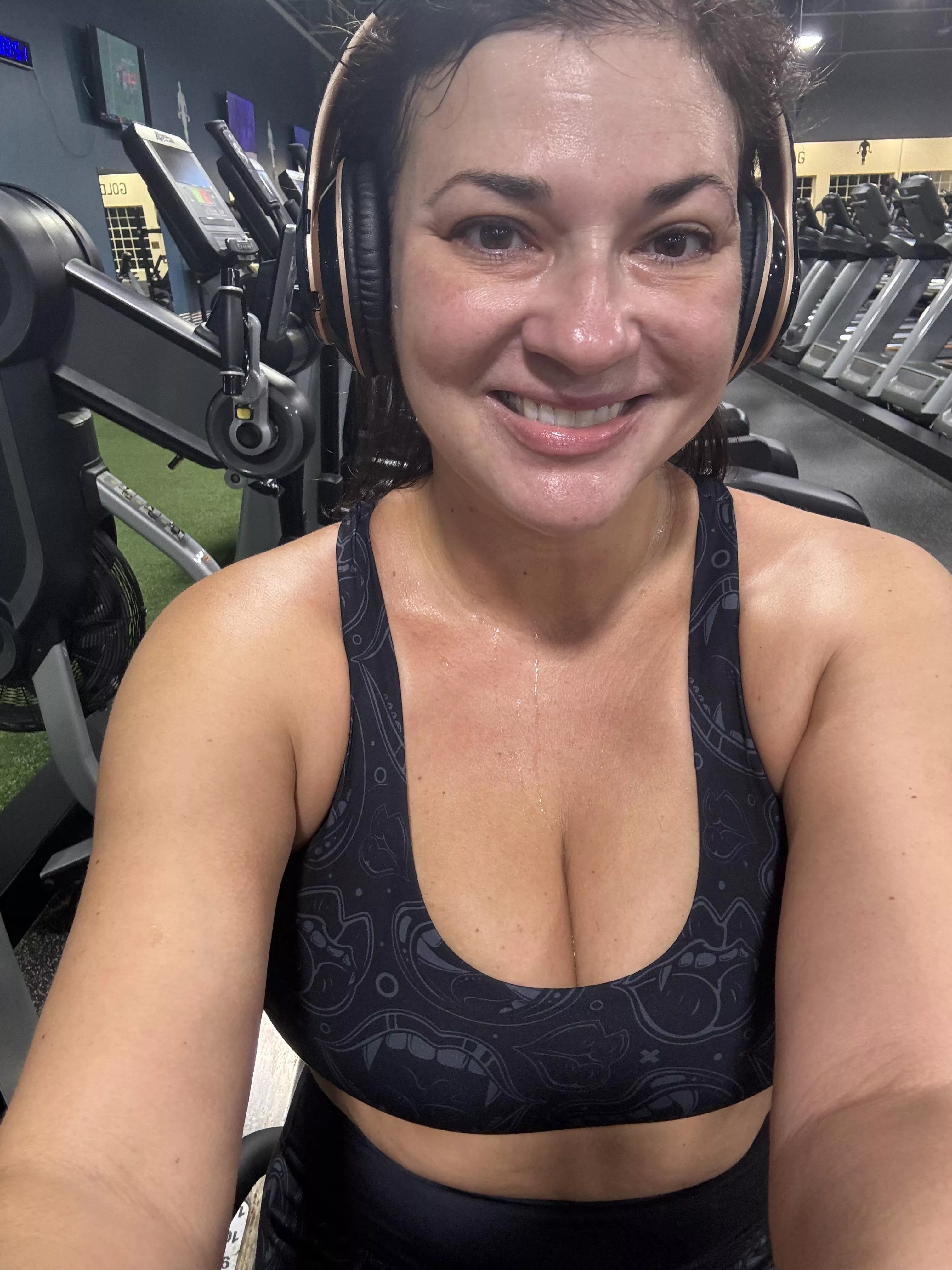 I got 99 problems but being a bitch ain’t one -leggum day! posted by Gizzygirl127