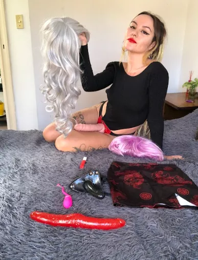 I love to play with two sluts at the same time and make them suck each other off by IfyouseekJuless