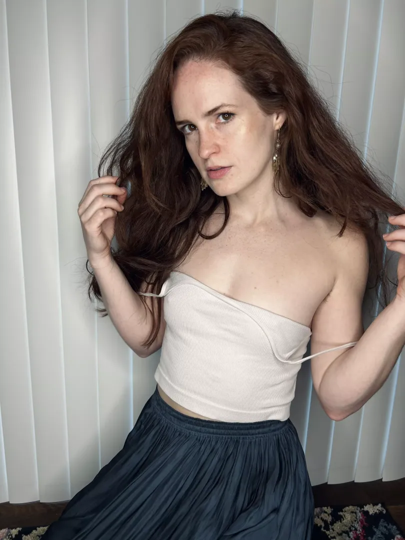 I’ve got freckles and a look that will bring YOU to your knees posted by saltysweetcaroline