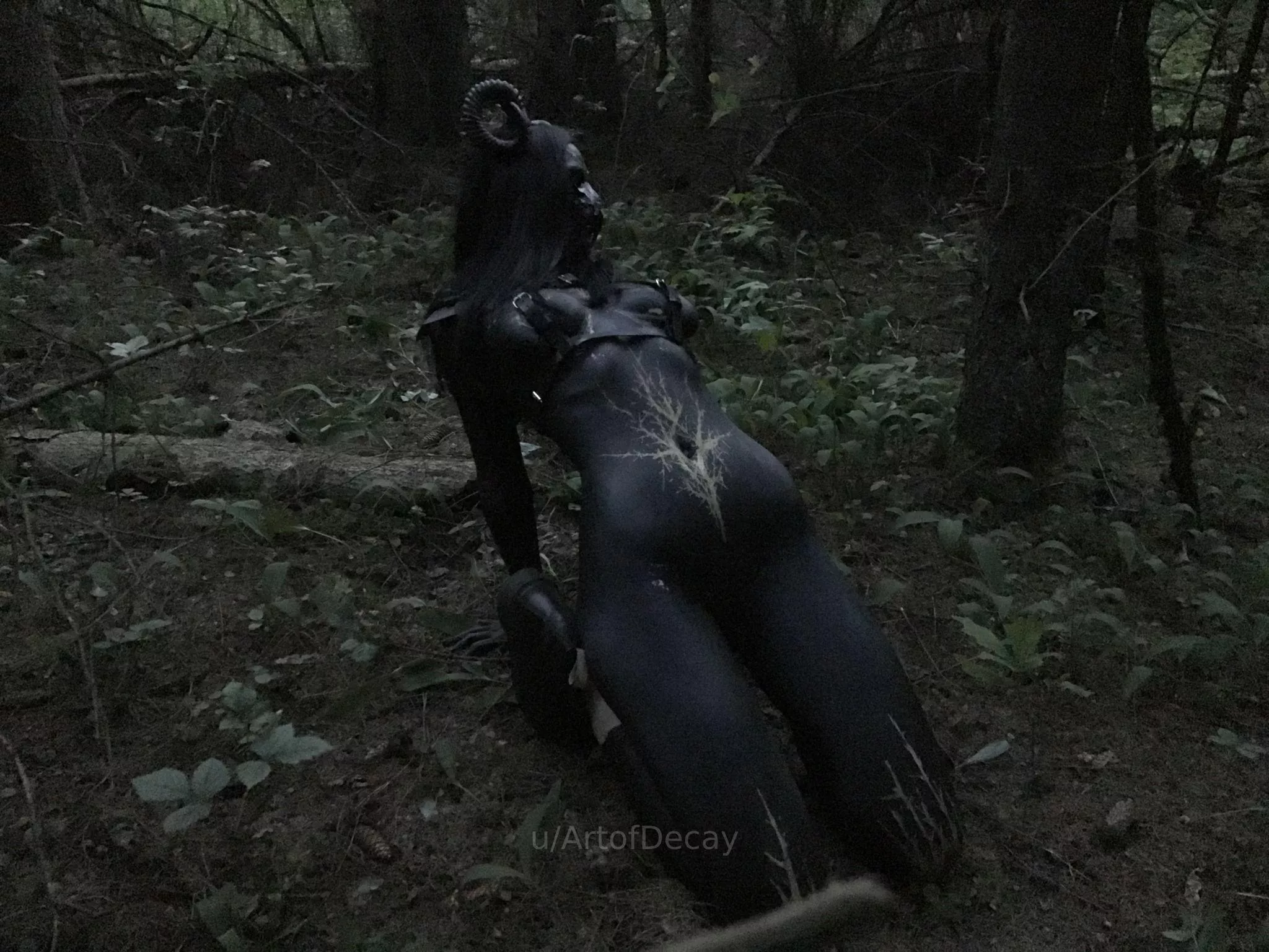 My acrylic bodypaint on Zvkvt posted by ArtofDecay