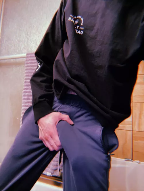 not easy to hide (; by aquamysteriii