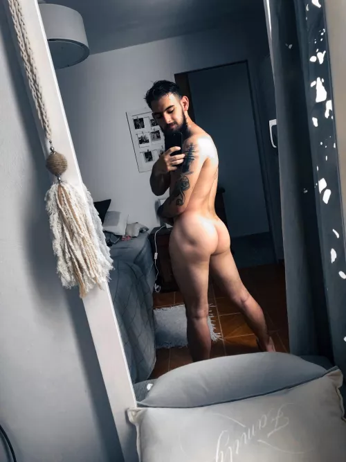 Should i send you some nudes? by OptimalPast9907